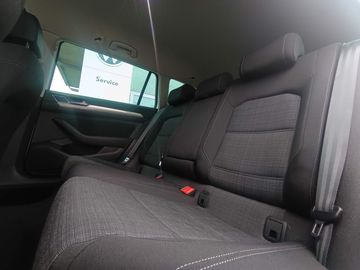 Volkswagen Passat Variant - 10