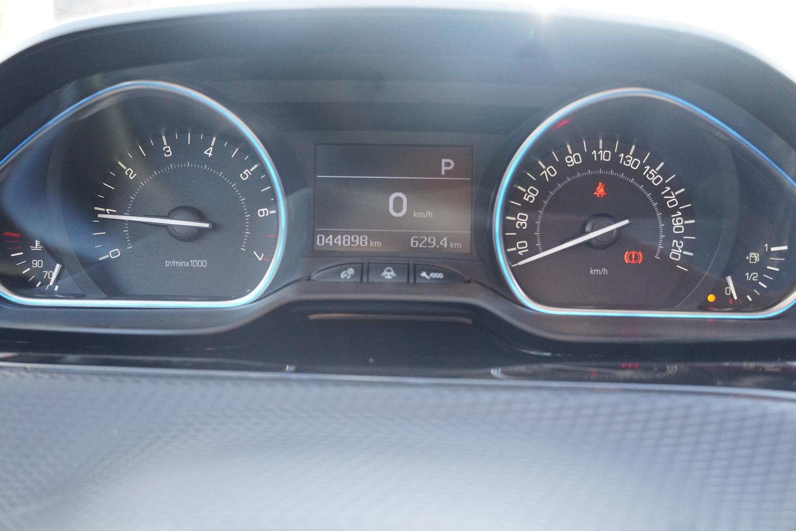 Peugeot 2008 1.2 PureTech Allure Aut. Kamera Tempomat