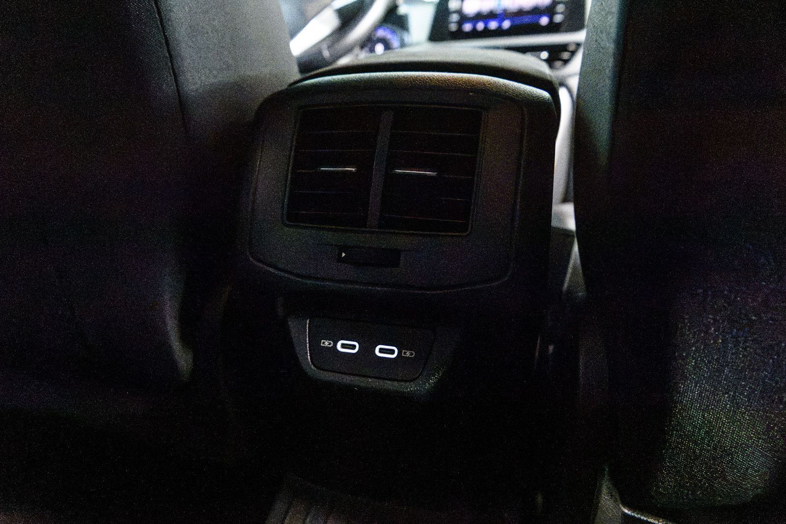 Fahrzeugabbildung Volkswagen T-Roc Life +LED+AW+Cockpit PRO+Park Assist+Ascot