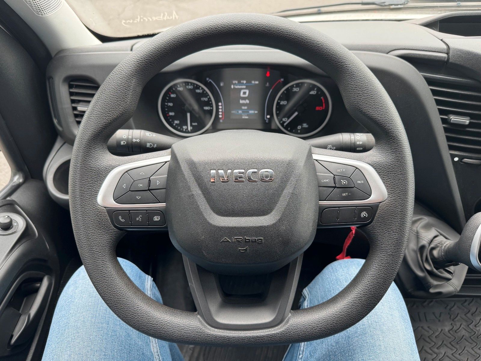 Fahrzeugabbildung Iveco Daily 35S16 *R3.520mm*Automatik*AHK*LED*