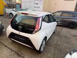 Toyota Aygo AYGO x-play touch*Klima*Navi*EU6*Kamera - Toyota: Weiß, Aygo