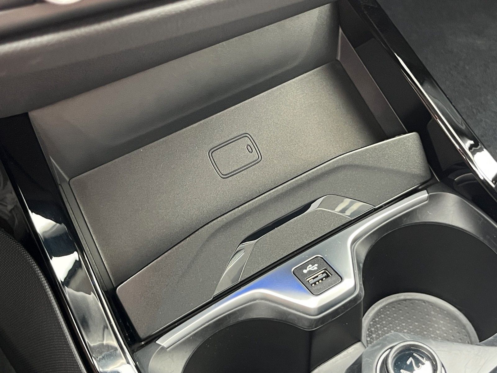 Fahrzeugabbildung BMW d*DSG*Sport Line*M Sport*SHZ*LED*NAVI*ViCo**