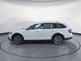 Skoda Octavia Combi Scout *AHK*NAVI*KAMERA* - Skoda Octavia: Allradantrieb, Scout
