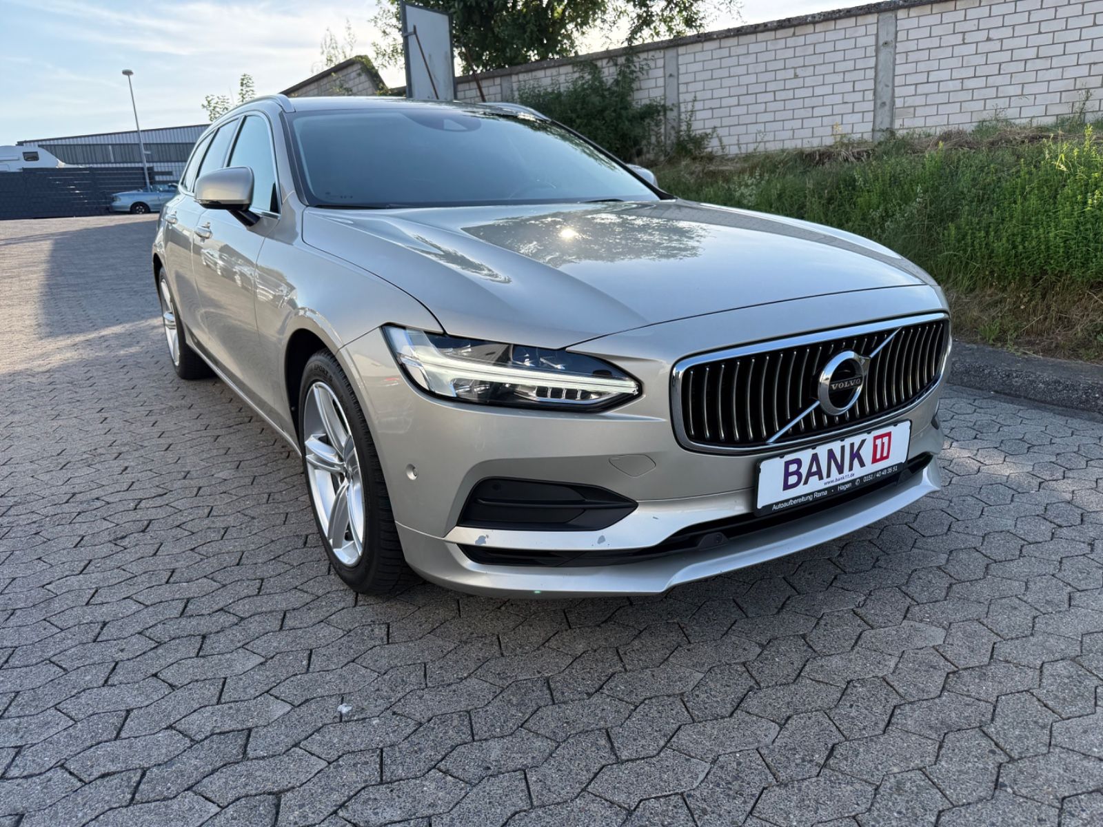 Volvo V90 - 1