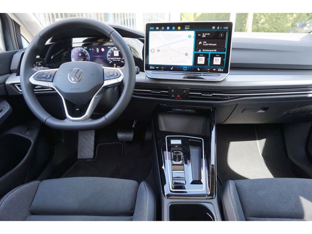Golf Variant VIII 1.5 eTSI DSG Style *AHK*PANO*