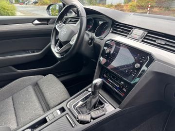 Volkswagen Passat Variant - 11