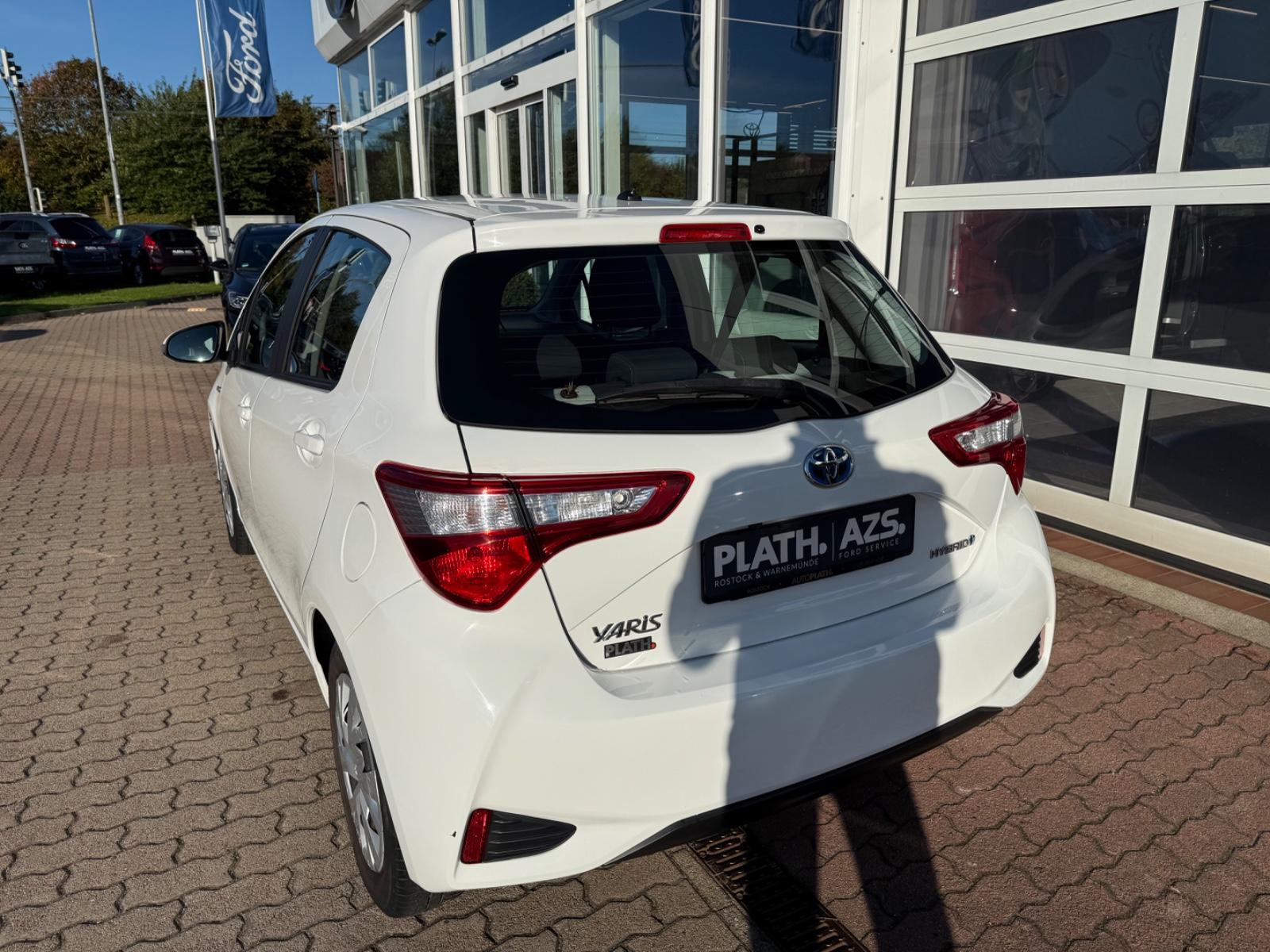 Toyota Yaris Hybrid 5 türig Automatik
