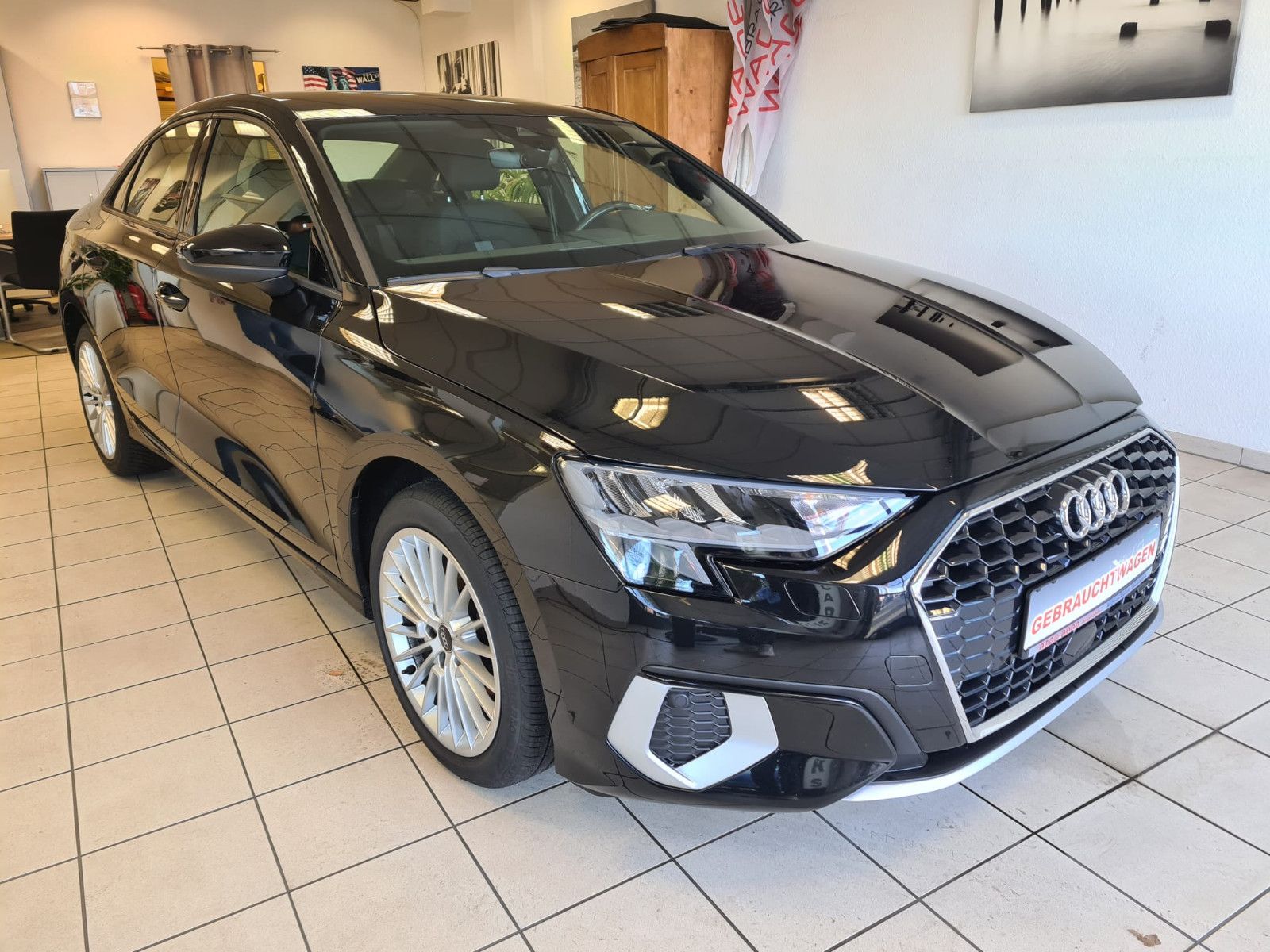 Fahrzeugabbildung Audi A3 Limousine 35 TDI advanced /AHK/NAVI/KLIMA