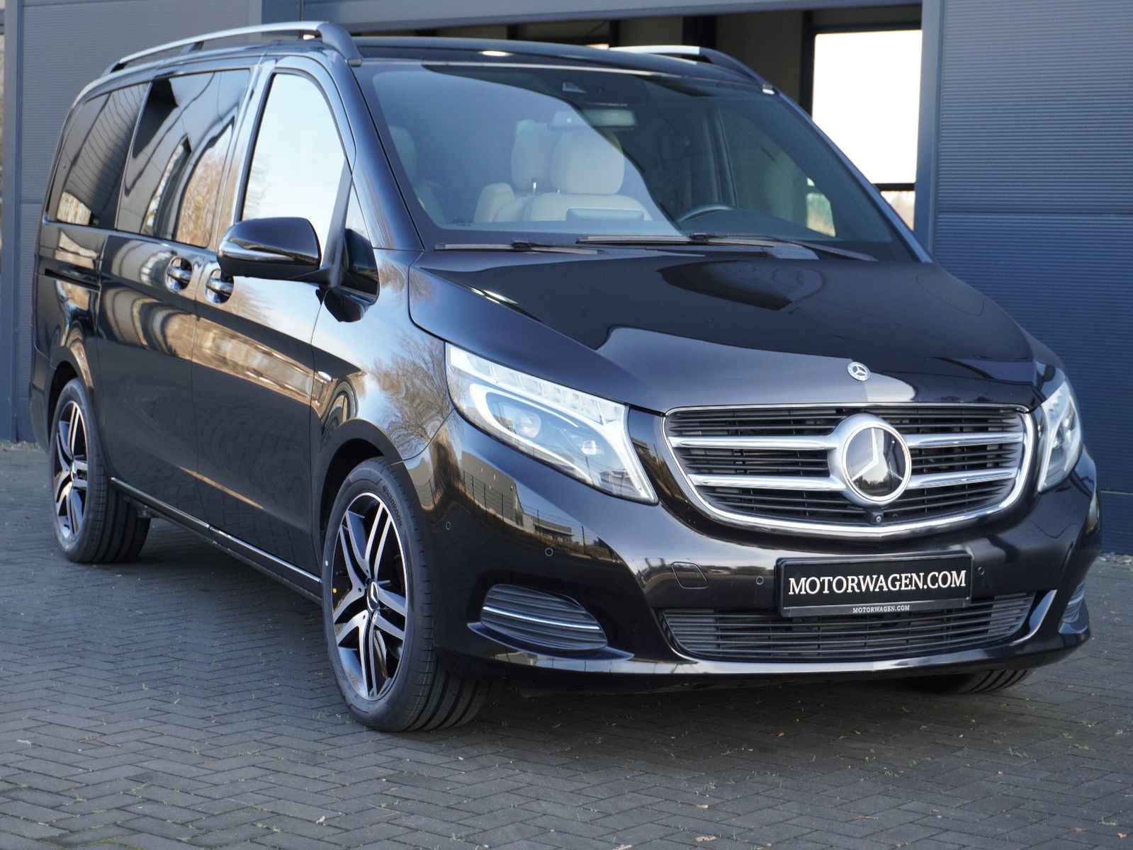 Fahrzeugabbildung Mercedes-Benz V 250 d EXCLUSIVE EDITION