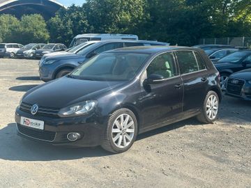 Volkswagen Golf - 1