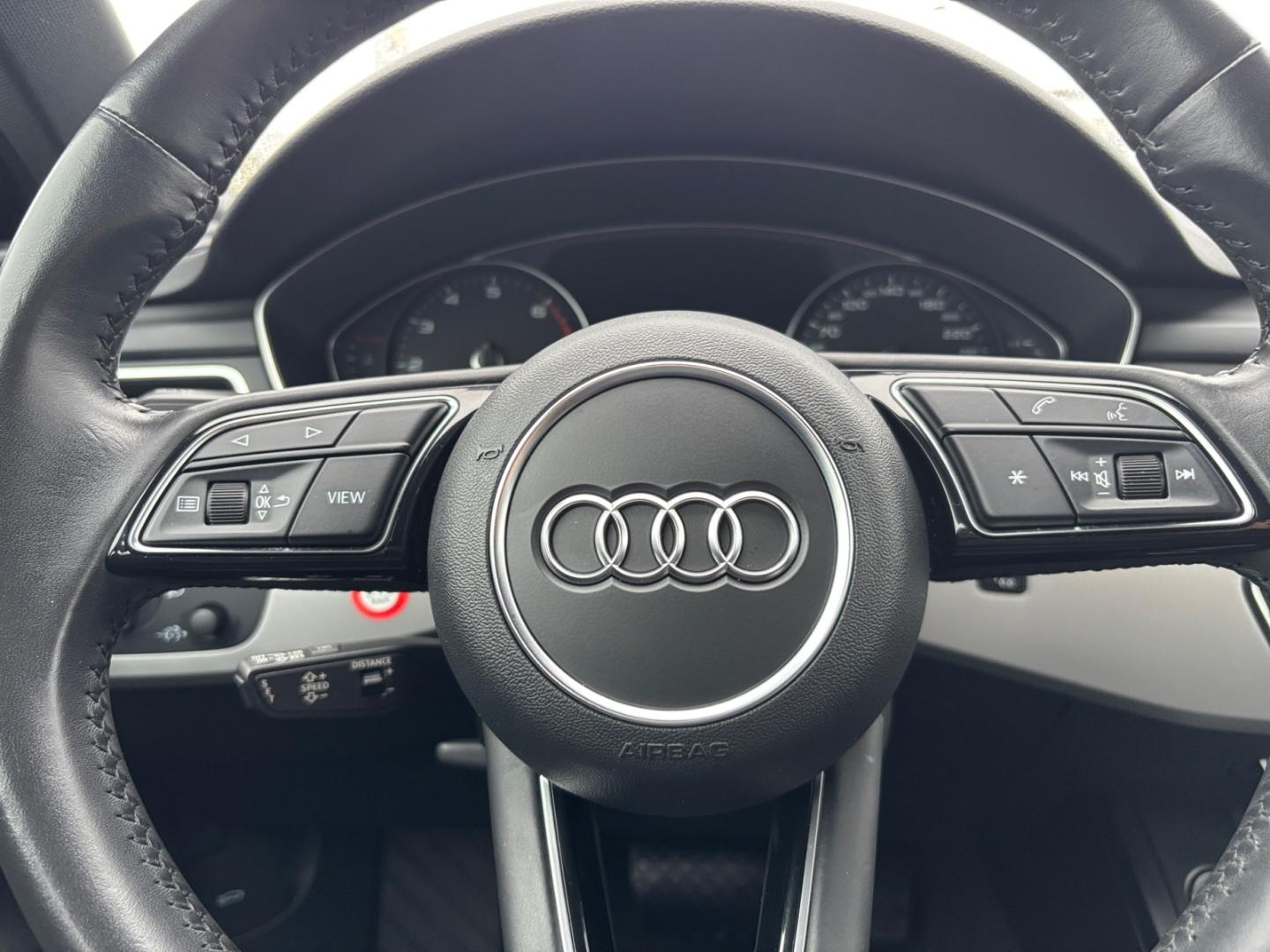 Audi A4 Avant*S tronic*Leder*ACC*Navi*AHK*Kamera*LED