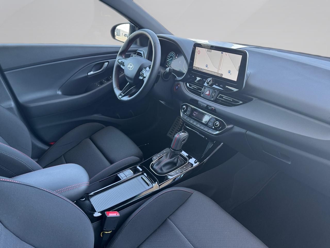 Fahrzeugabbildung Hyundai i30 N-LINE *CARPLAY*NAVI*BT*SHZ*LHZ*