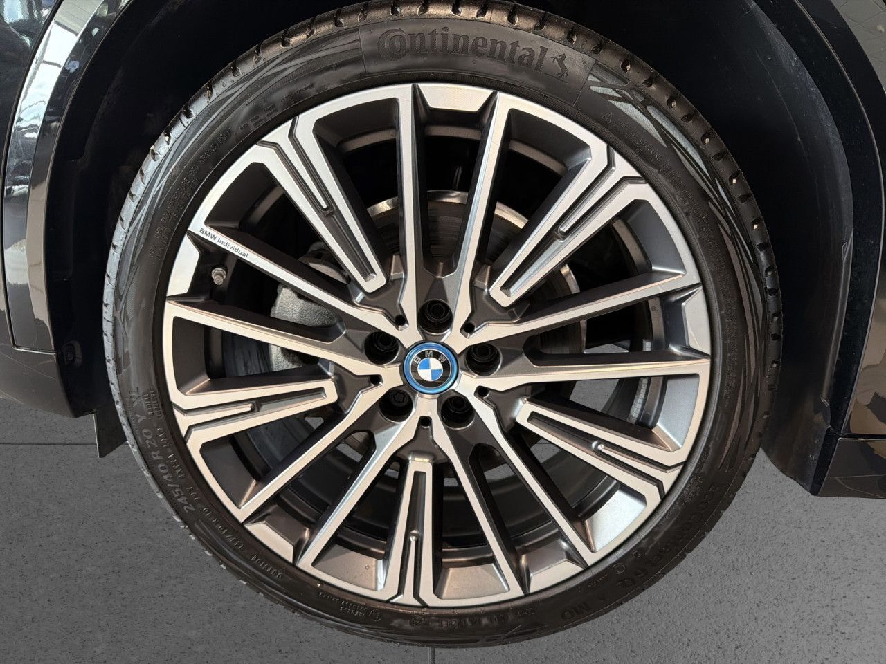 BMW iX2 - Bild 21