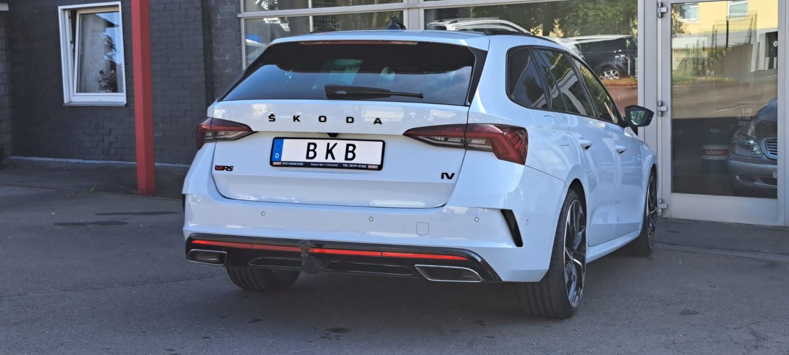 Skoda Octavia RS COMBI Plug In Hybrid 1800KG Anhlast!! imagem 2
