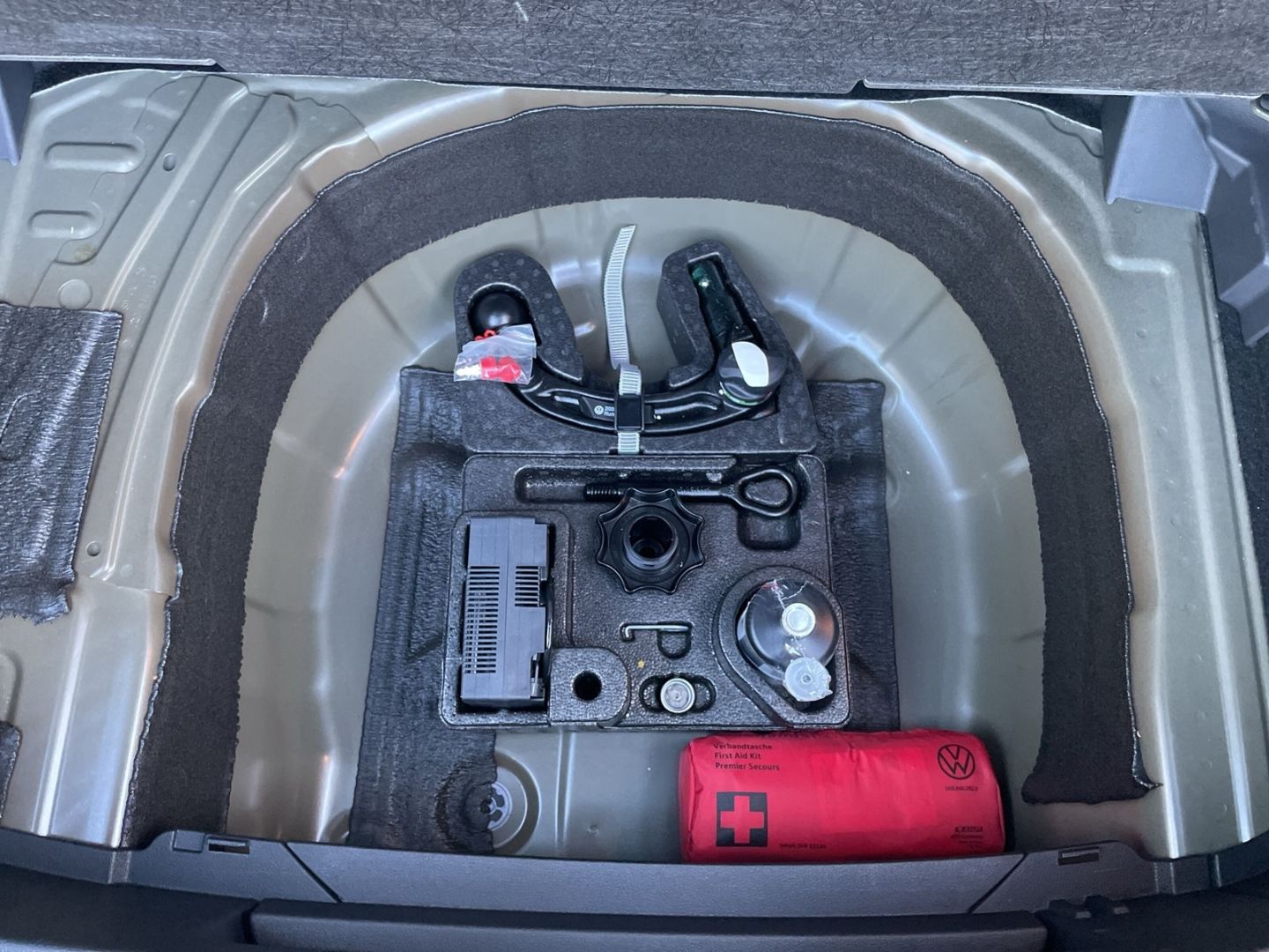 T-Cross 1.0 TSI DSG Goal AHK/Kamera/Navi/ACC/LED