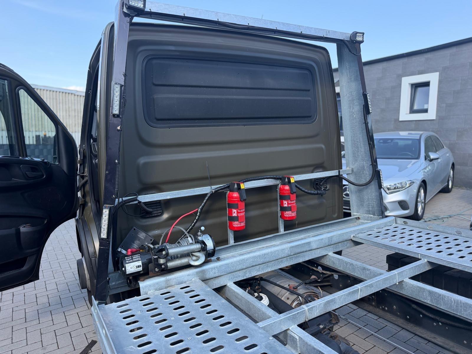 Iveco Abschleppwagen 3,5t-Navi-Aut-Klima