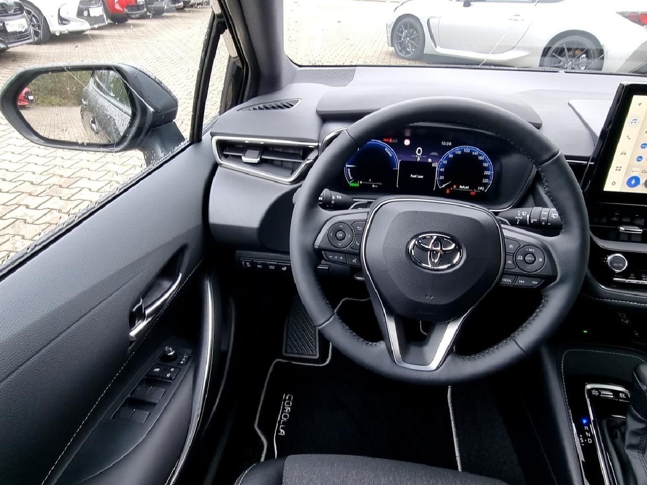 Fahrzeugabbildung Toyota Corolla 2.0 Hybrid Team D + Technik-Paket