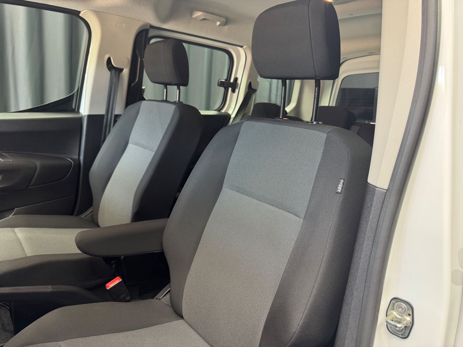 Fahrzeugabbildung Citroën Berlingo Live Pack M|NAVI|PDC|1.HAND