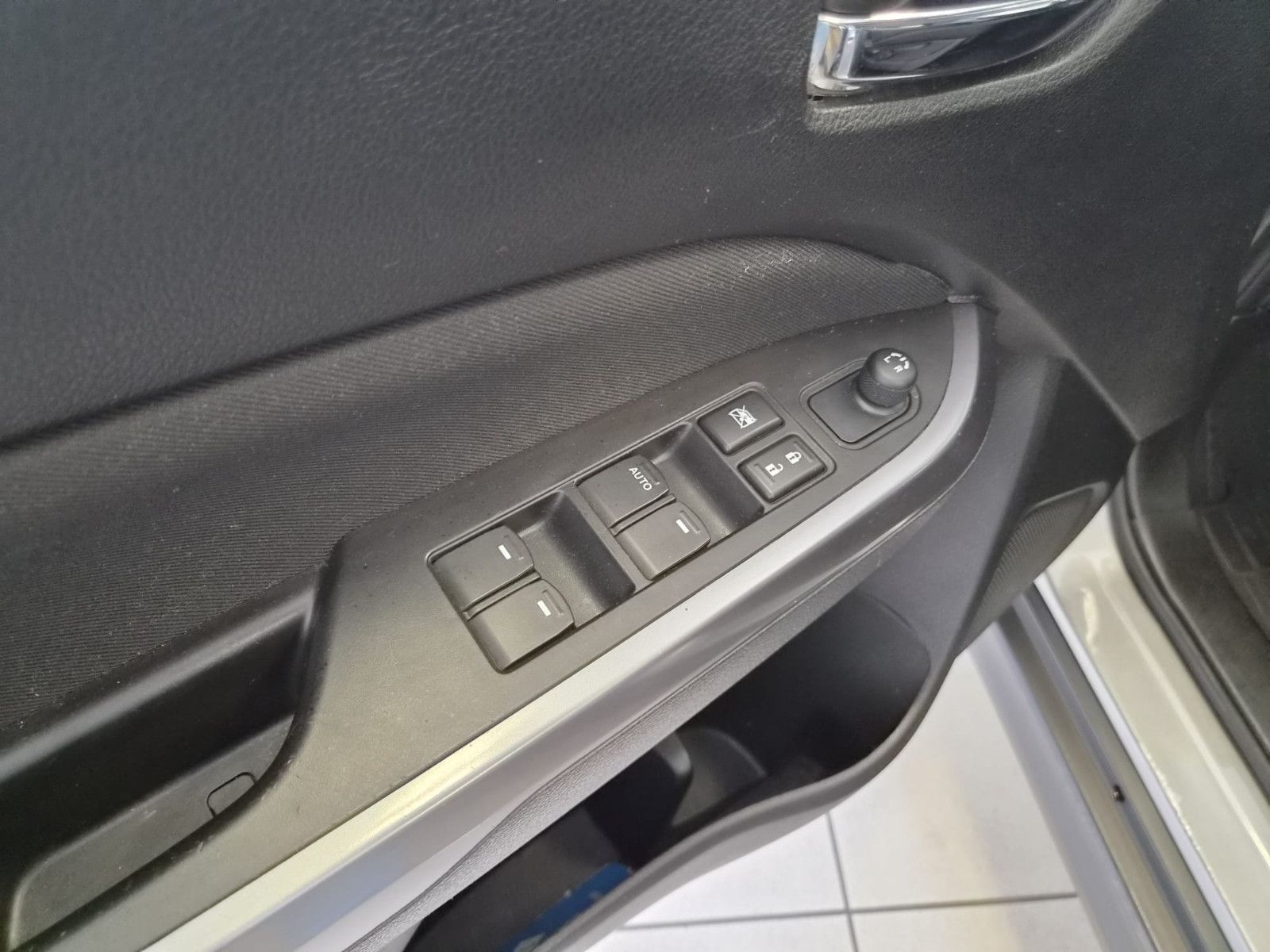 Fahrzeugabbildung Suzuki Vitara 1.4 Comfort / GEPFLEGT / GARANTIE /