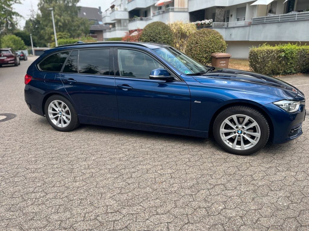 Image of BMW 320