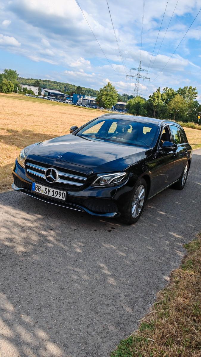 Mercedes-Benz E 220