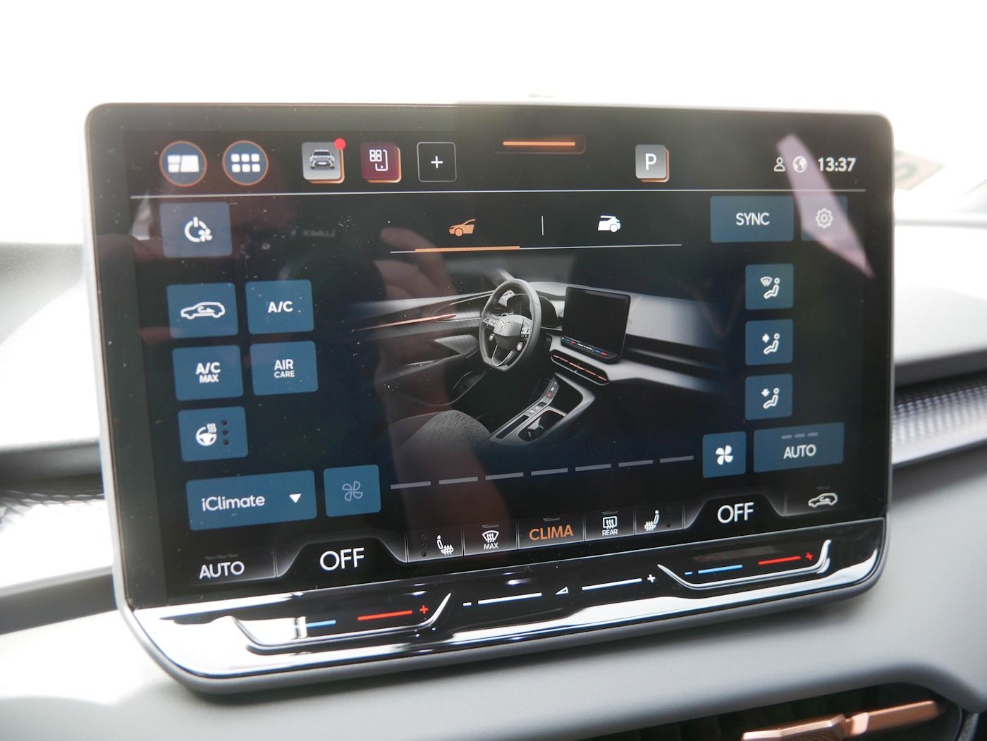 Fahrzeugabbildung CUPRA Terramar 1.5 eTSI NEU51T DSG Matrix ! 4 Pakete !