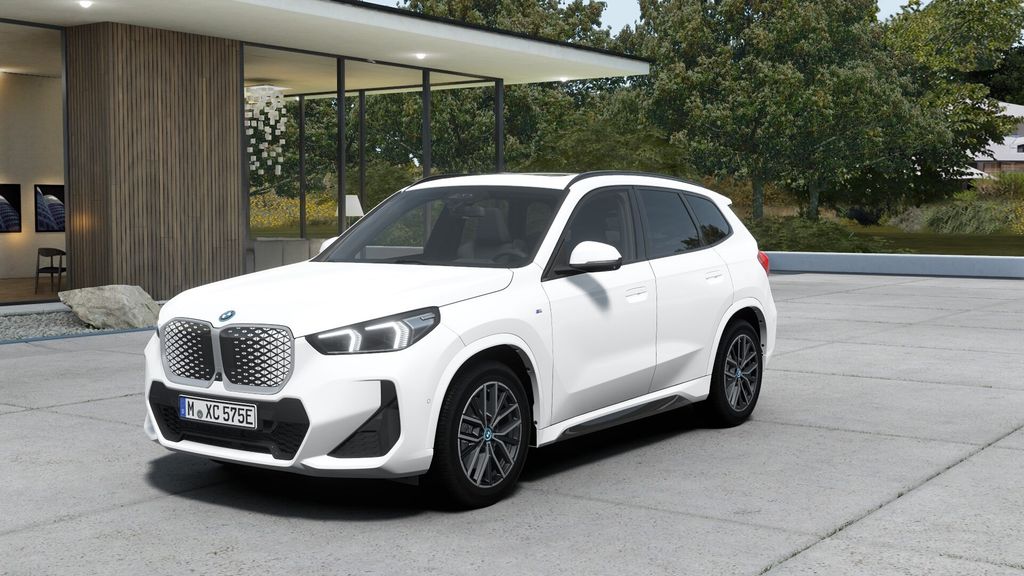 BMW iX1