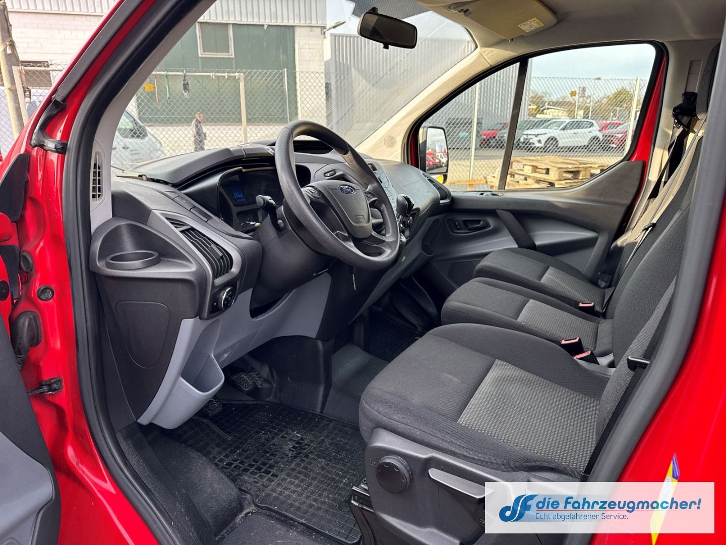 Fahrzeugabbildung Ford Transit Custom Tourneo 300 L1 *4132