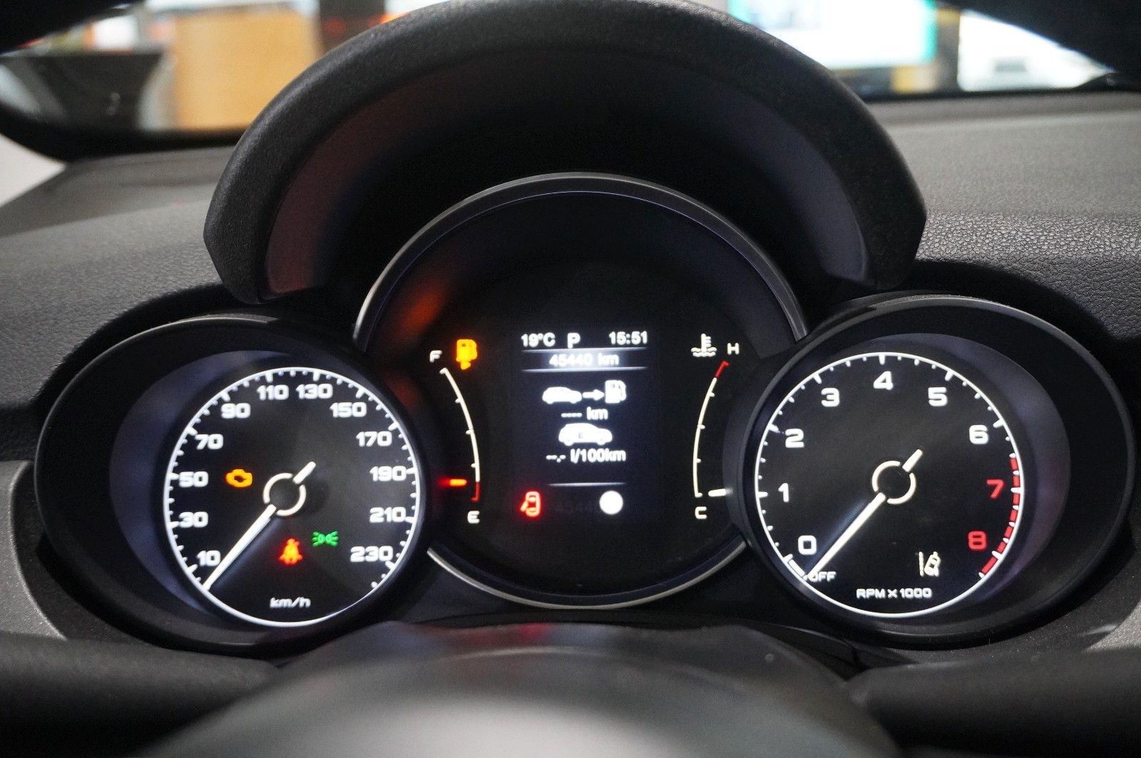 Fahrzeugabbildung Fiat 500X 1.3T CROSS DCT NAVI/LED/PDC/SPORT/TEMP/DAB+