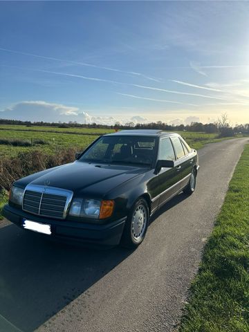 Mercedes-Benz W124 Limousine TÜV Neu H 260E Tausch/Verkauf