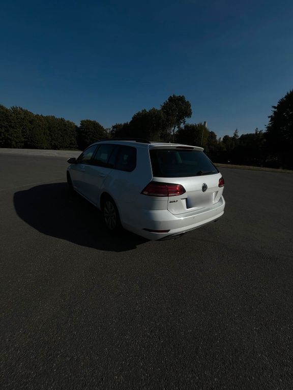 Image of Volkswagen Golf