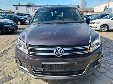 Volkswagen Tiguan - 4