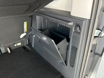 Ford Tourneo Courier Titanium AHK