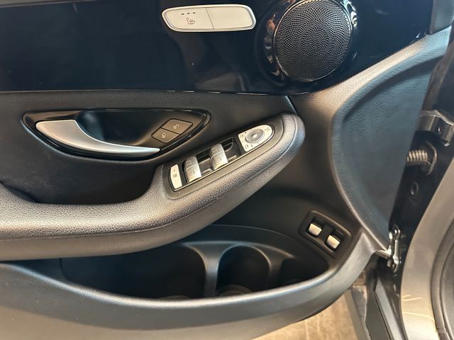 MYAUTOCENTER – Gebraucht- und Jahreswagen mit Werkstattservice in Pfaffenhofen Mercedes-Benz GLC *TÜVSERVICE NEU*TEMPO*AHK*SitzHZ*NAV*PDC*