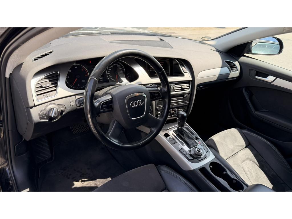 Audi A4 2010 — photo 10