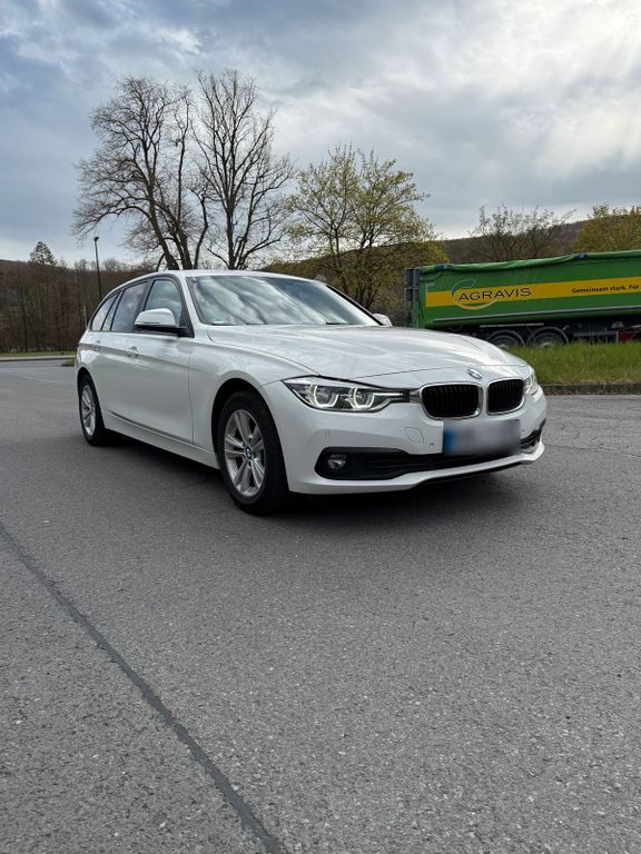 Image of BMW 320