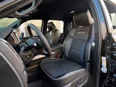 DODGE RAM 3500 Laramie RamBox Night Crew 6.7HO 8 Gang