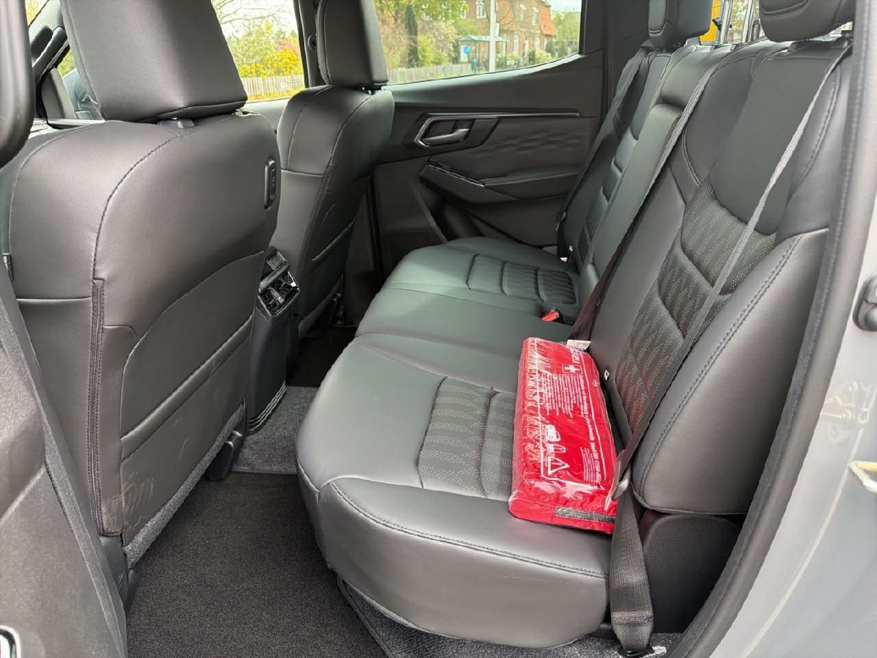 Fahrzeugabbildung Isuzu D-Max Double Cab 4WD V-CROSS für Wohnkabine