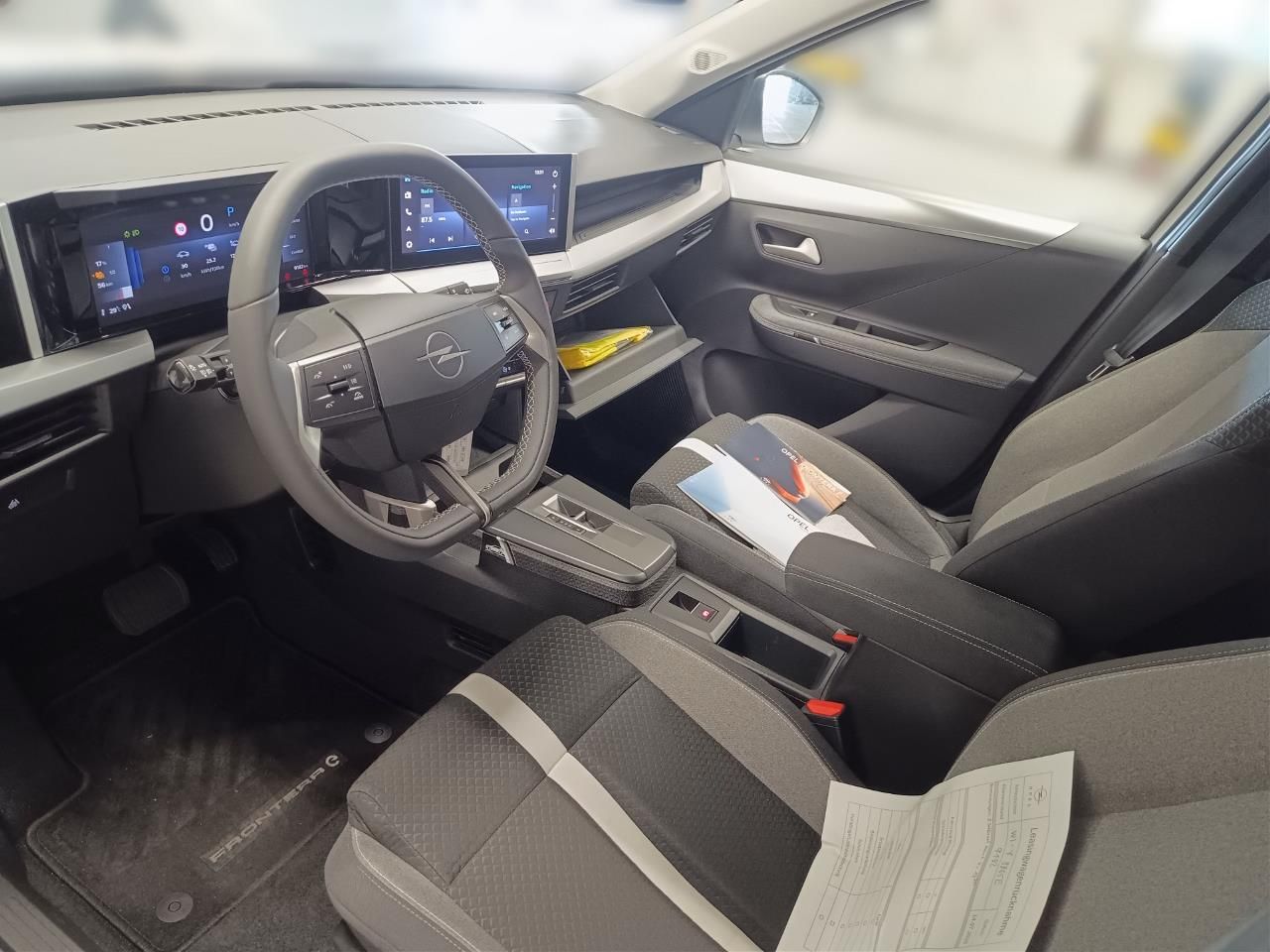 Fahrzeugabbildung Opel Frontera GS Electric Extended Range 83KW