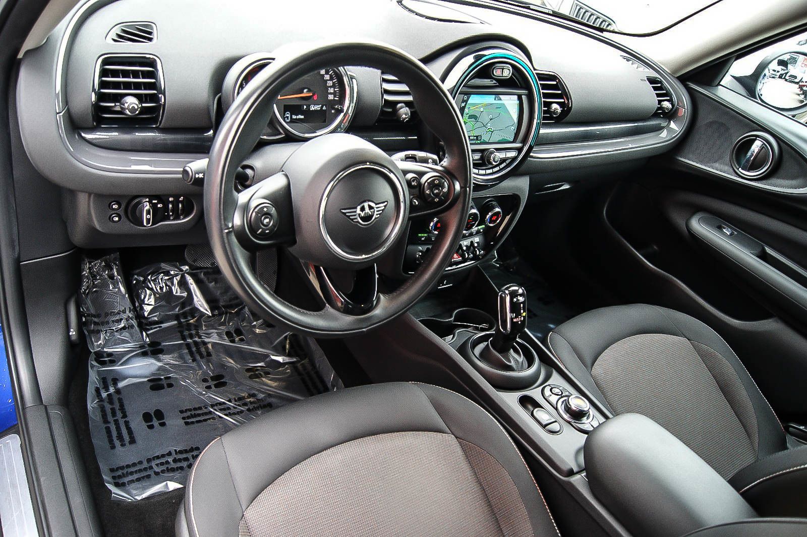 Fahrzeugabbildung MINI Cooper D Clubman Aut. PEPPER CARPLAY KAMERA LED