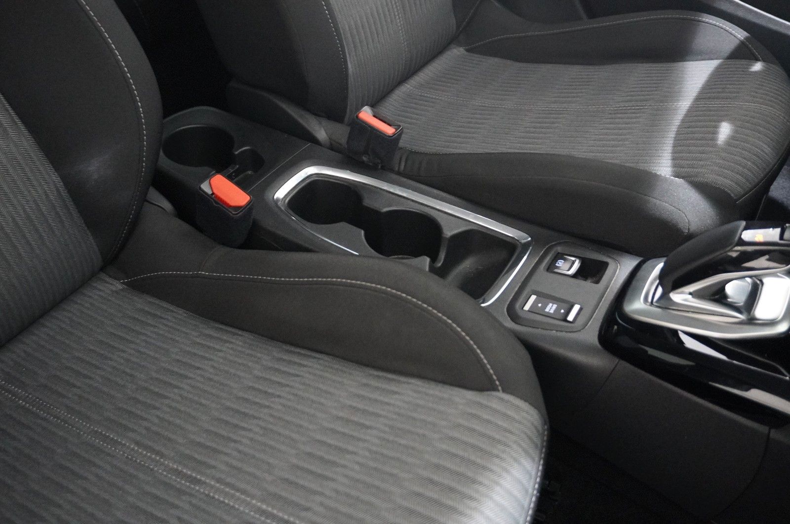 Fahrzeugabbildung Opel Corsa-e ELEKTRO 1-PHASIG NAVI/DAB/KAMEERA/VIRTU.