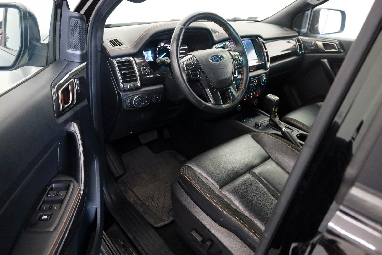 Fahrzeugabbildung Ford Ranger Wildtrak 3,2 TDCi Navi,Rollo,Xenon,8x Alu