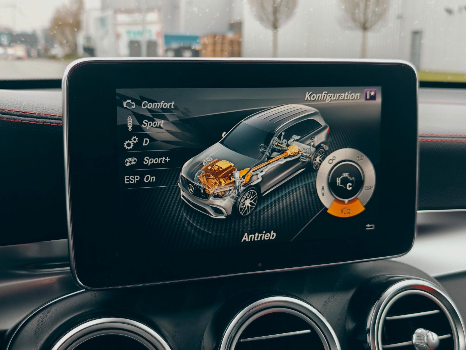 Fahrzeugabbildung Mercedes-Benz GLC 63 AMG 4Matic+, Burmester, Schalensitze, 360