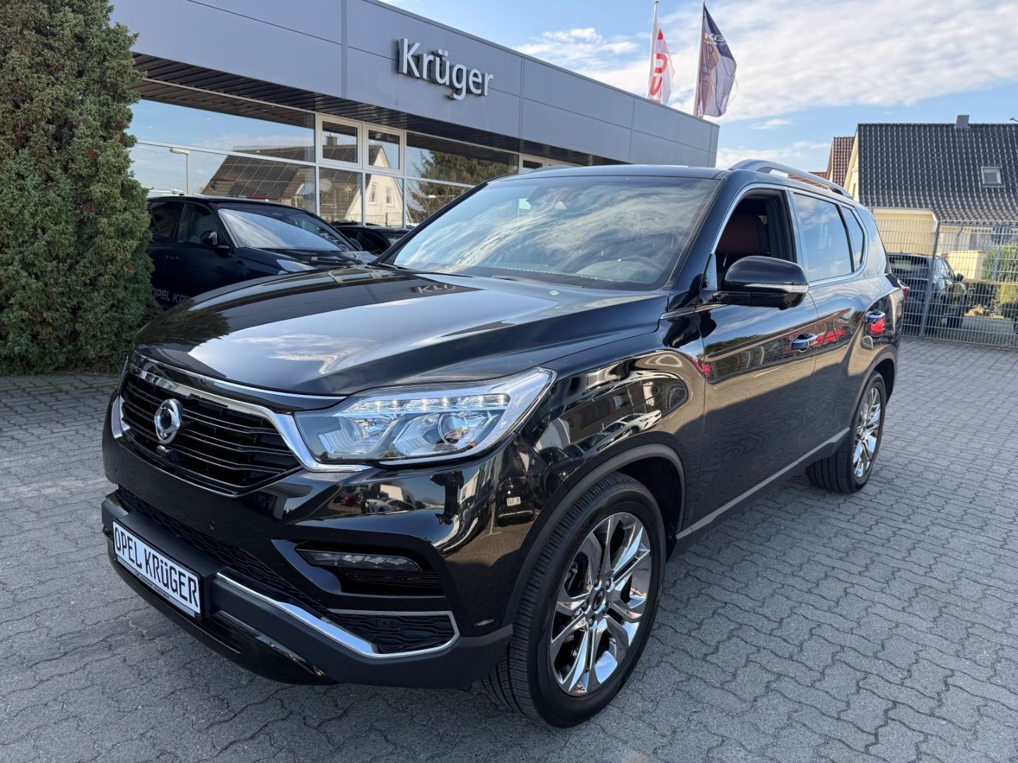 Fahrzeugabbildung KGM Rexton Sapphire 2.2D 4WD AT Top Zustand