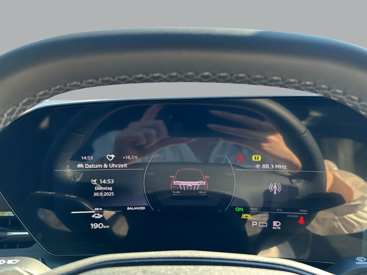 Audi Q6 e-tron SUV PERFORMANCE LED PANO HUD TECHP AHK foto 13