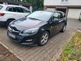 Opel astra J 2,0 - Opel Astra mit Diesel-Antrieb: Kombi, 2.0