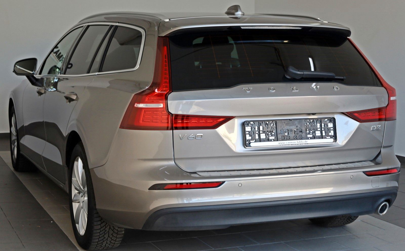 Fahrzeugabbildung Volvo V60 Momentum Pro Leder,Navi,LED,CarPlay, AHK el.