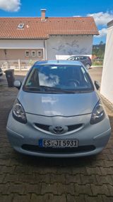 Toyota Aygo (X) 1,0 - - Toyota aus 2005: Aygo