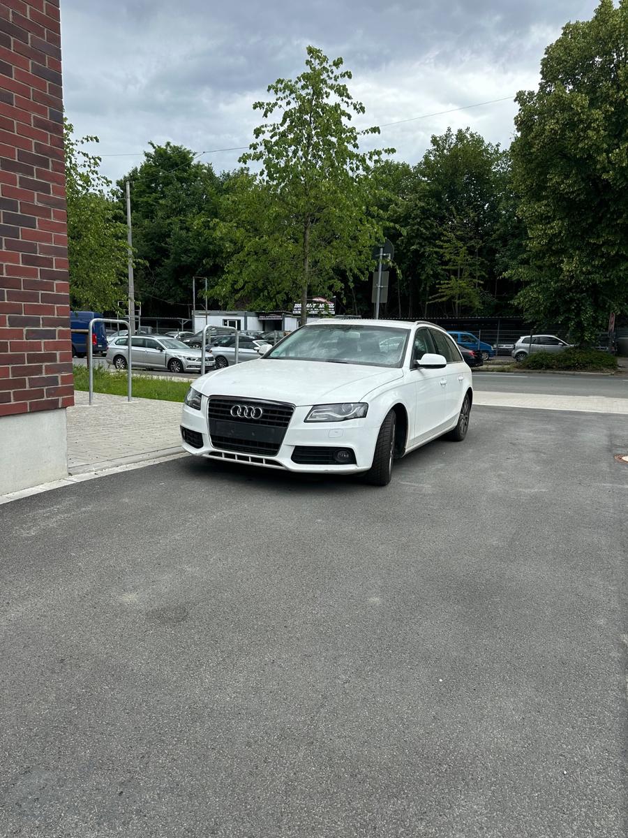 Audi A4 Avant Ambition