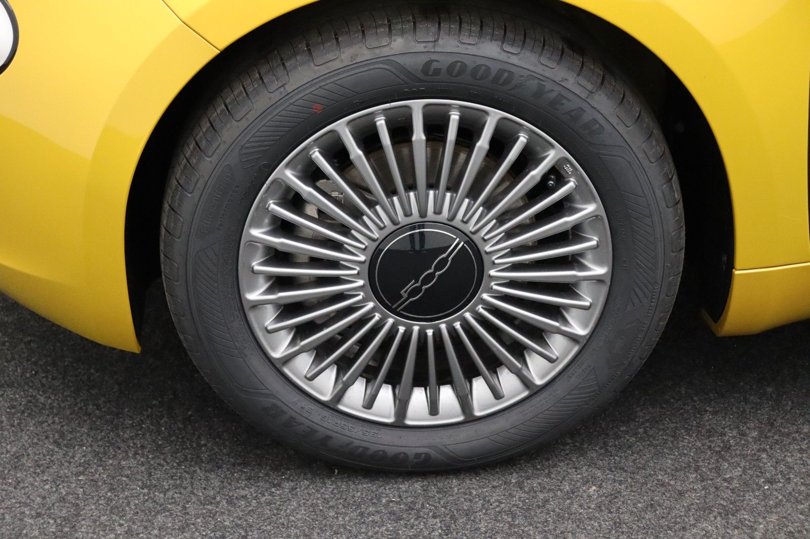 Fahrzeugabbildung Fiat 500 1.0 FireFly Hybrid Torino